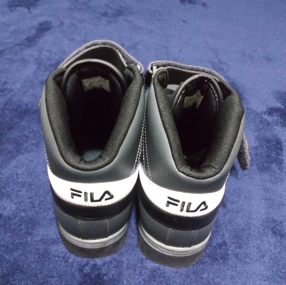NWOB Fila Tennis Shoe - Picture 2 of 5